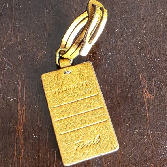 Fossil Saffron Leather Skeleton Key Luggage Tag / Bag Charm - Picture 2 of 3